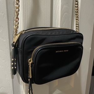 Michael Kors crossbody with gold chain